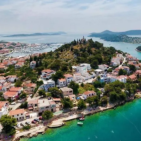 Boutique Marijini Dvori Bed and breakfast 4*