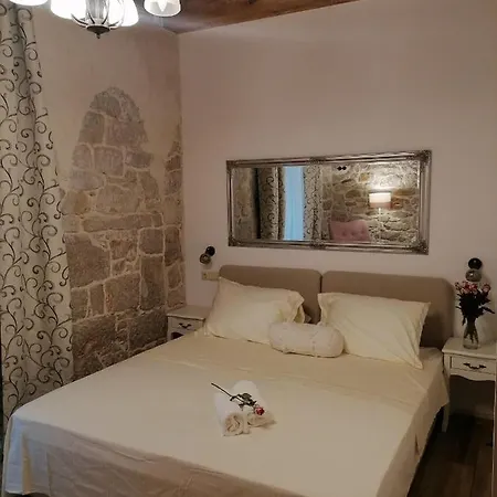 לינה וארוחת בוקר Boutique Marijini Dvori Tribalj