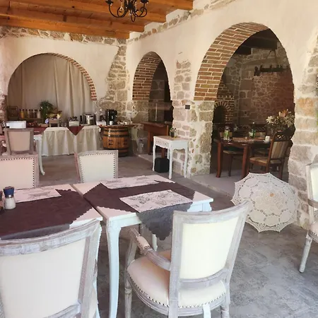 Boutique Marijini Dvori לינה וארוחת בוקר 4*