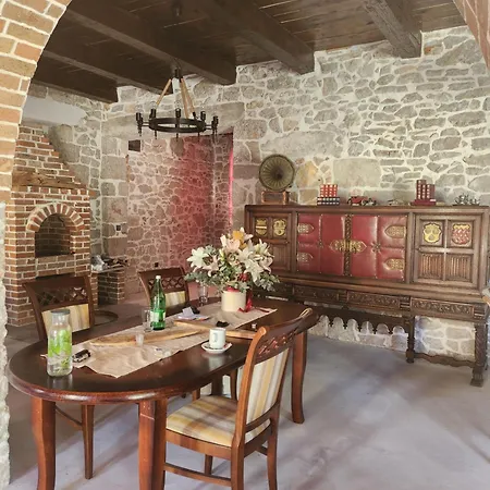 Boutique Marijini Dvori 4*