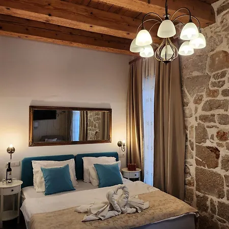 Boutique Marijini Dvori 4* Tribalj