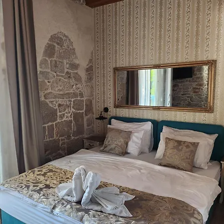 Boutique Marijini Dvori Bed and breakfast 4*