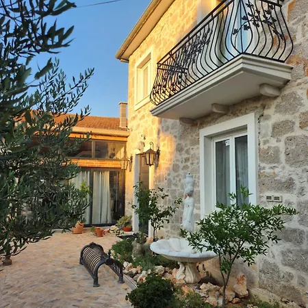 Boutique Marijini Dvori Bed and breakfast 4*