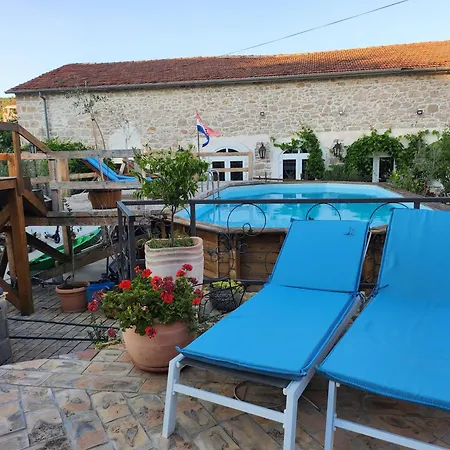 Boutique Marijini Dvori