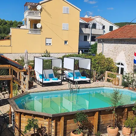 Boutique Marijini Dvori Bed & Breakfast