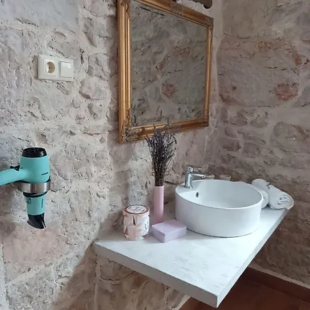 Boutique Marijini Dvori Bed and breakfast Tribalj