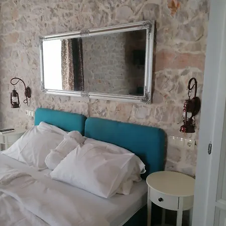 Boutique Marijini Dvori 4* Tribalj